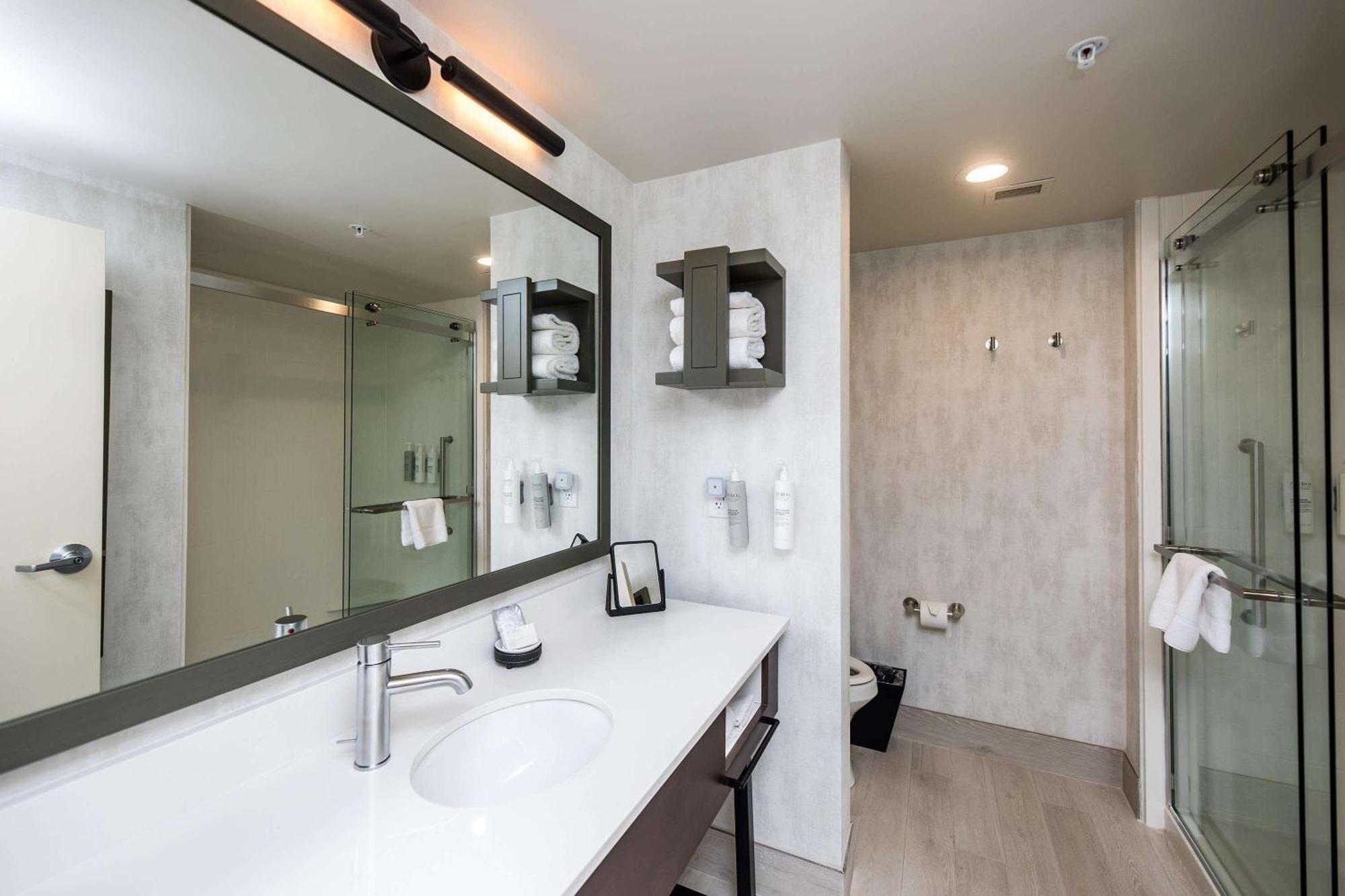 Hampton Inn & Suites Dobson Bagian luar foto