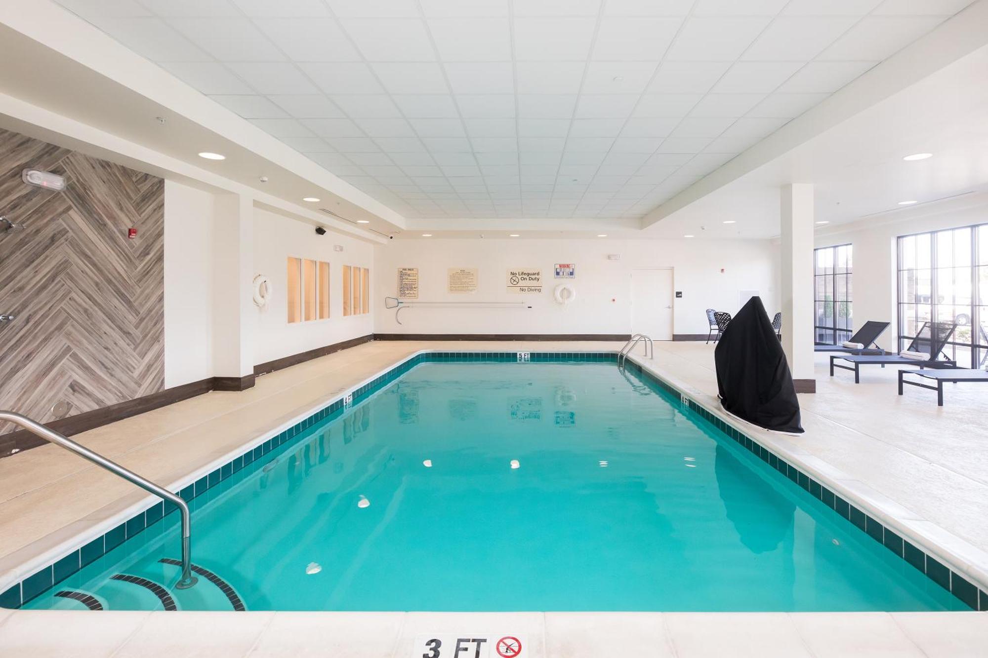 Hampton Inn & Suites Dobson Bagian luar foto